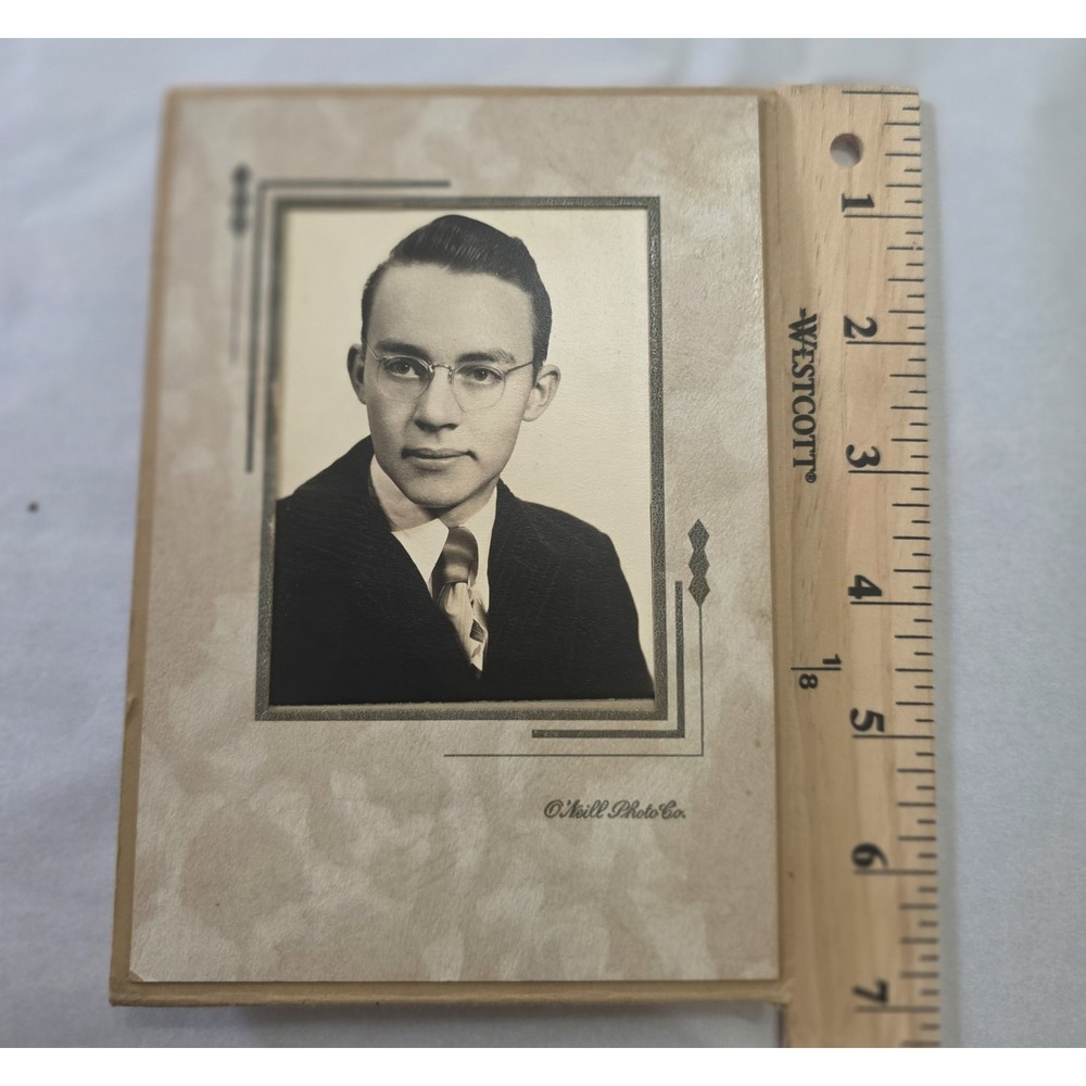 Vintage Black & White Photograph Young Man Portrait Suit Tie Folder - Picture 5 of 5